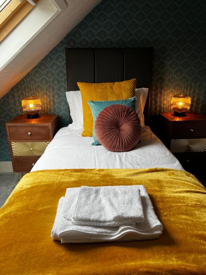 Woodquay House Hotel กัลเวย์ ภายนอก รูปภาพ
