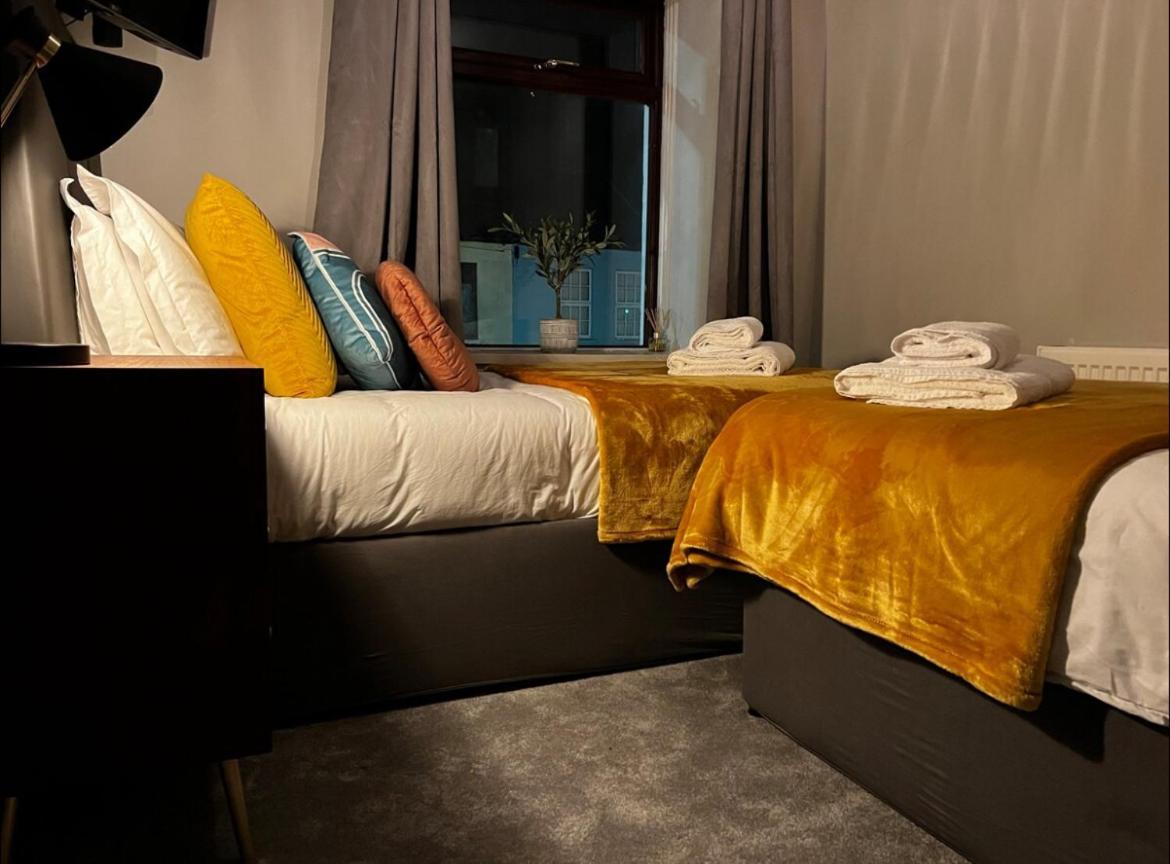 Woodquay House Hotel กัลเวย์ ภายนอก รูปภาพ